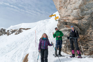 Fröhliche Wanderer am Chringenpass - Melchsee-Frutt