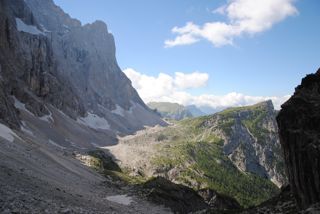 Links Civetta, rechts Col Rean mit Rifugio Tissi