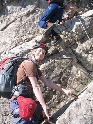 Auch auf Klettersteigen eine gute Figur - die Crumpler Jimmy Bo 400
