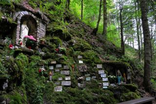 Grotte Wanderung auf den Garten