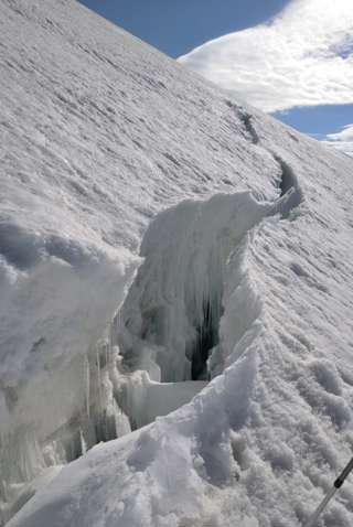 Die einzige sichtbare Spalte am Breithorn - groß genug, um reinzufallen