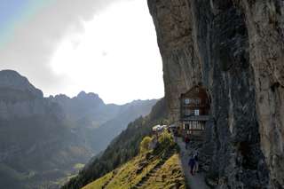 Das Berggasthaus Äscher: Ein überranntes Juwel im Appenzellerland