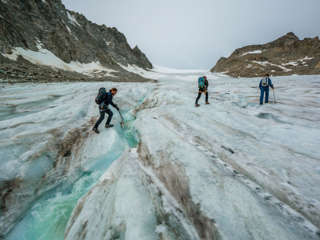 Gletscherfluss überspringen