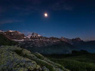 Microadventure: Mond und Sterne über Schärhorn
