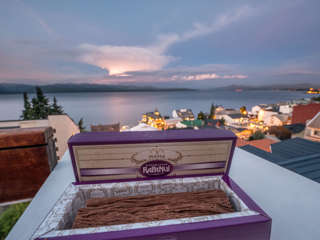 Schokolade mit Seeblick