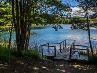 Friedlicher See im Coyhaique-Park