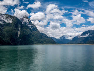 Fjord bei der Fährfahrt nach Caleta Gonzales