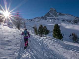 Schneeschuhwandern in Zermatt - auf dem Nordwand Trail unterhalb dem Matterhorn