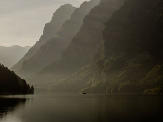 Klöntalersee Uferwanderung