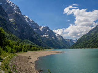 Klöntalersee Uferwanderung