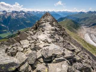 Mitten auf dem Höhenweg Bettmerhorn-Eggishorn