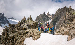 Gruppenbild mit Schneefeld