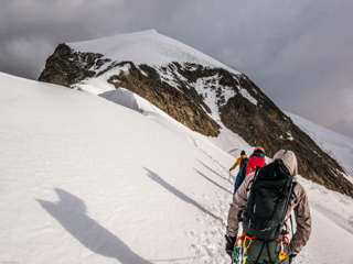 Blick zur Eisnase am Alphubel