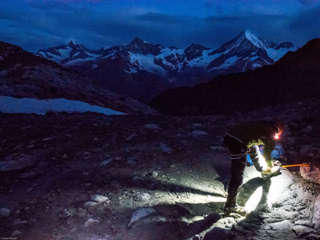 Steigeisen anziehen um kurz nach 5