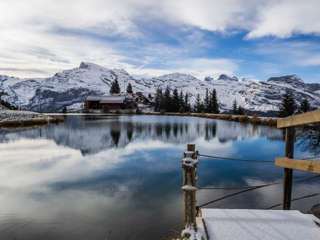Brunnihütte mit Härzlisee