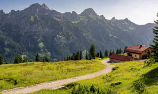 Krinnenalpe mit Tannheimer Bergen