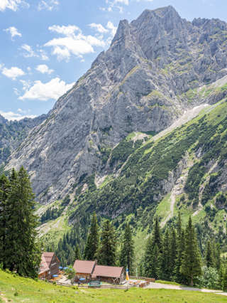 Otto  Mayr Hütte mit Kellenspitze