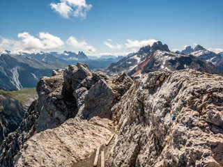 Blick zu den drei Zinnen vom Seekofel aus