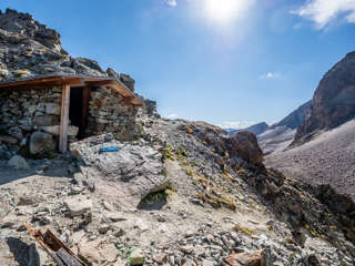 Die Schutzhütte auf der Fuorcla Albana