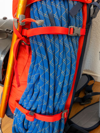 Deuter Guide Lite 30 Seilhalterung