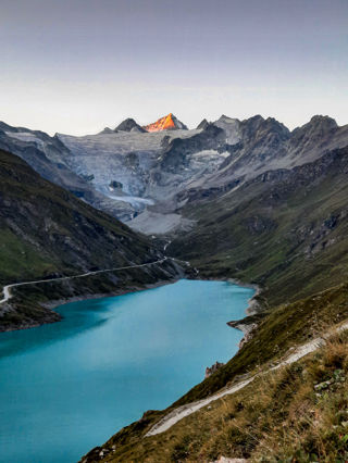 Dent Blanche im ersten Sonnenlicht