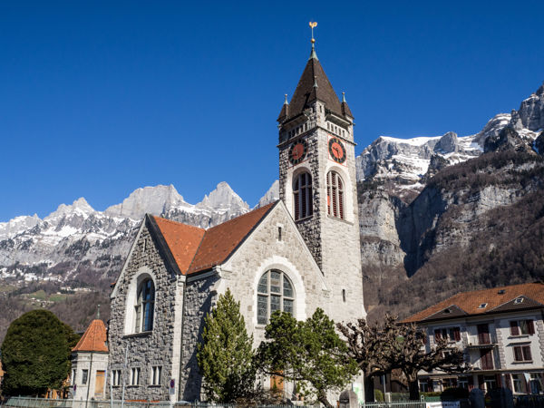 Wanderung am Walensee: Entlang der Ostschweizer Riviera von Walenstadt nach Weesen