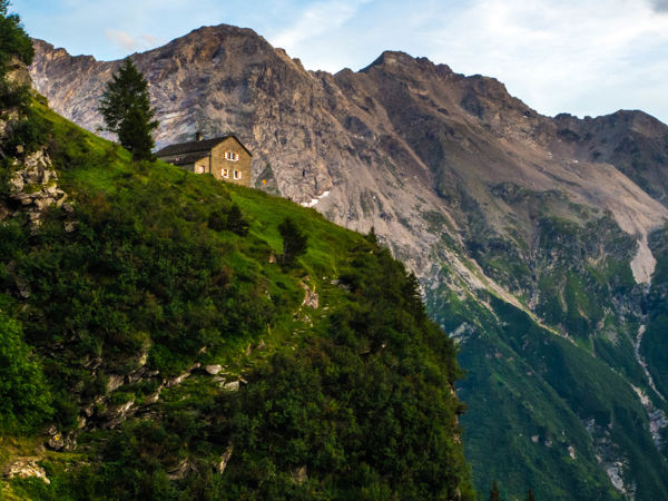 Greina Hochebene - 4 Tage Hüttenwanderung in den Adulaalpen